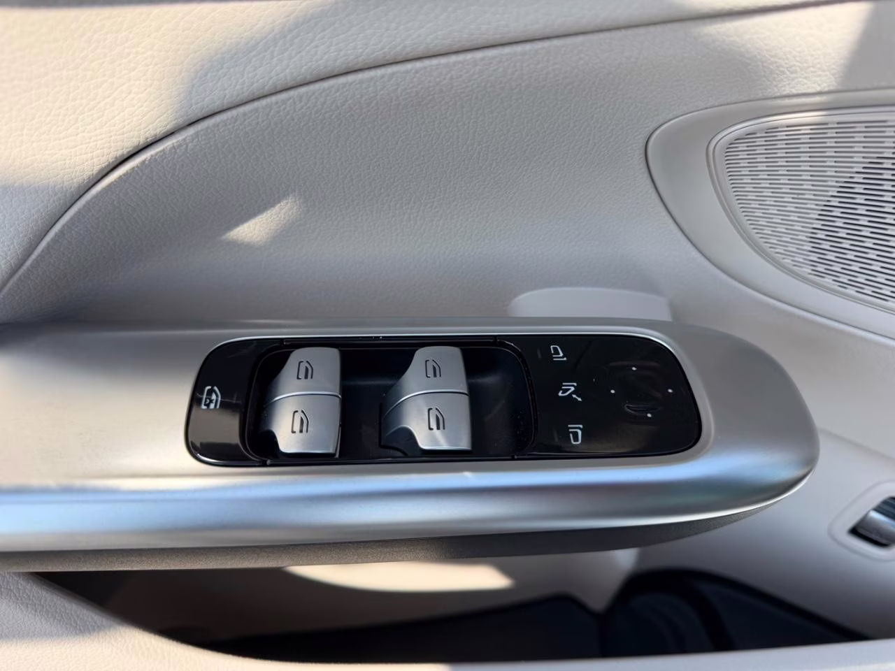 2025 Polar White Mercedes-Benz C-Class C 300 4MATIC AWD Sedan