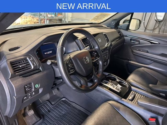 2019 Black Honda Passport Touring FWD SUV