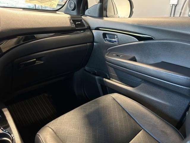 2019 Black Honda Passport Touring FWD SUV