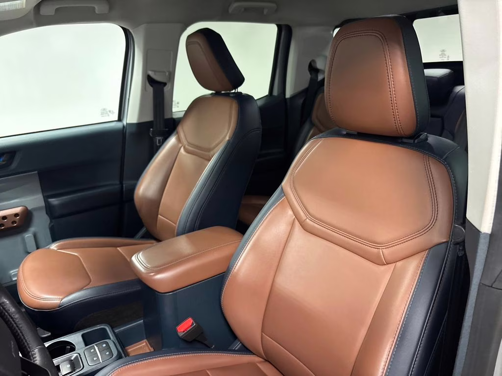 2022 Silver Metallic Ford Maverick Lariat FWD Truck