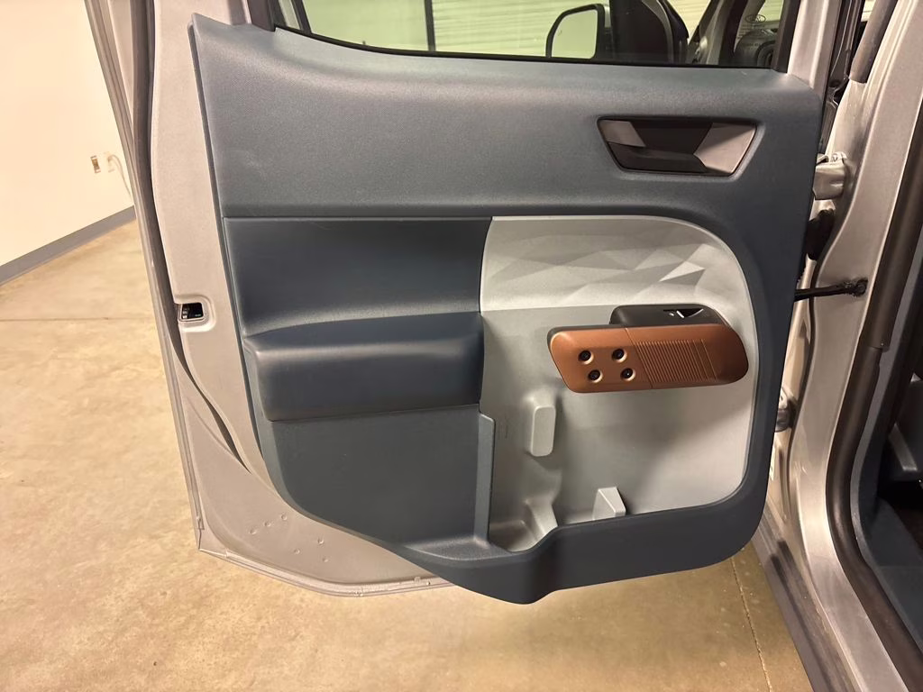 2022 Silver Metallic Ford Maverick Lariat FWD Truck