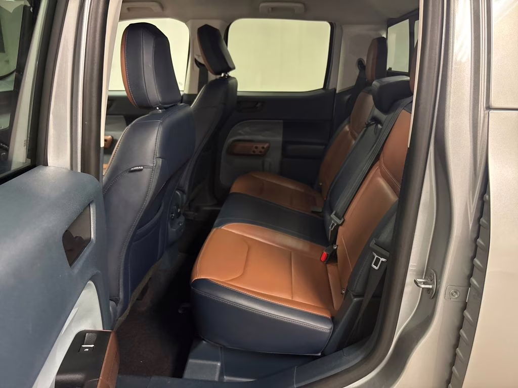 2022 Silver Metallic Ford Maverick Lariat FWD Truck