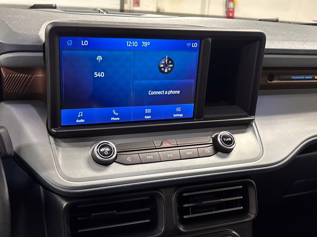 2022 Silver Metallic Ford Maverick Lariat FWD Truck