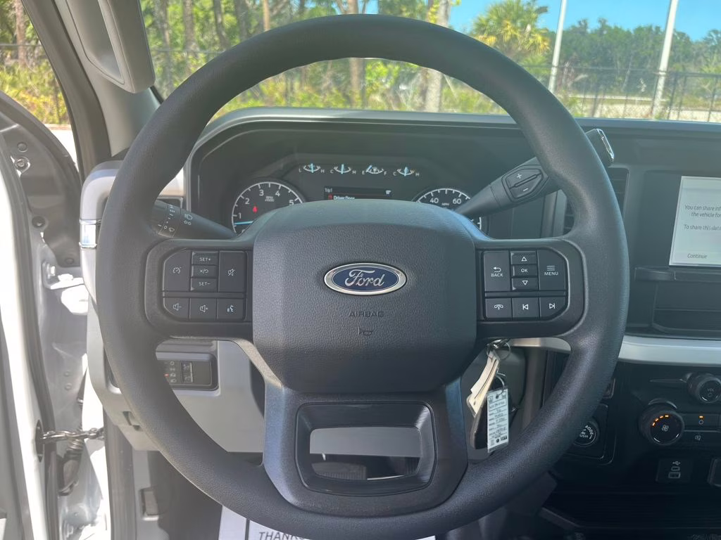 2026 Oxford White Ford Super Duty F-250 SRW XL RWD Truck