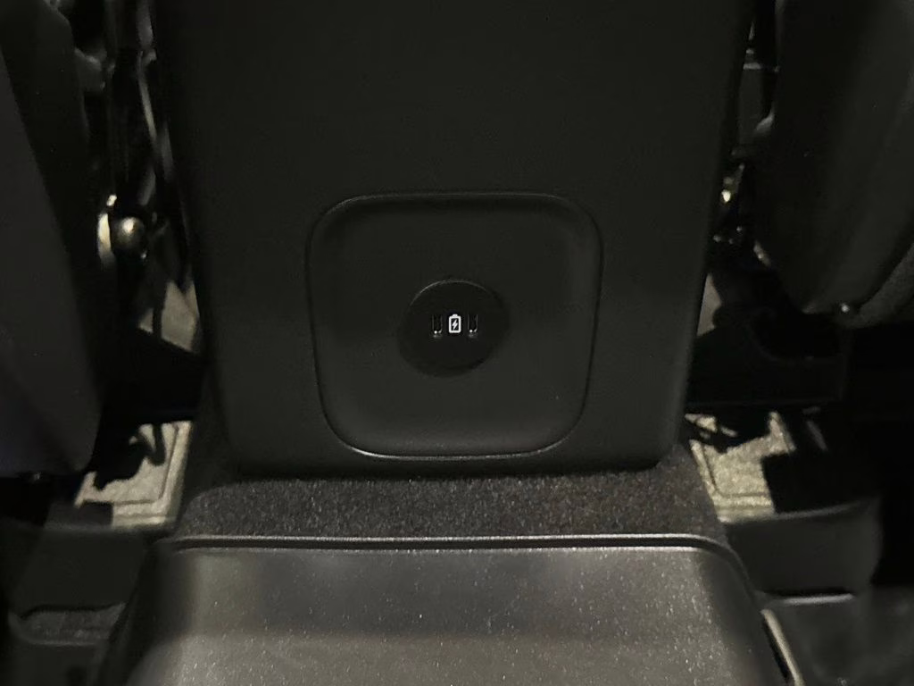 2025 Agate Black Metallic Ford Escape Active FWD SUV