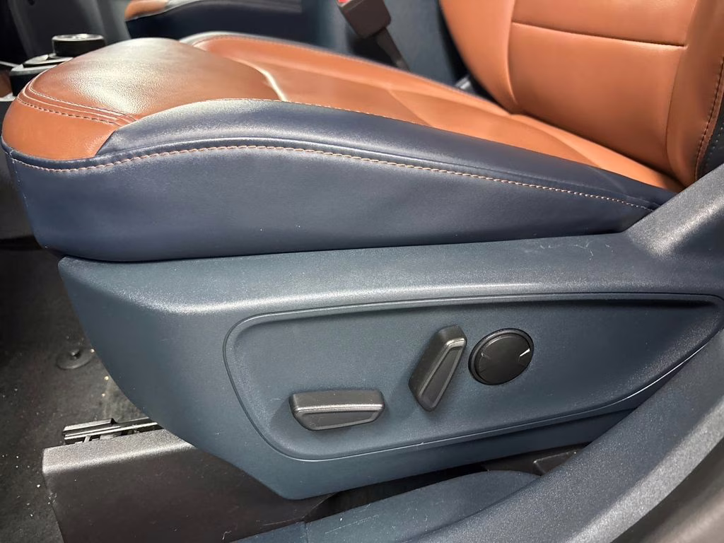 2022 Silver Metallic Ford Maverick Lariat FWD Truck