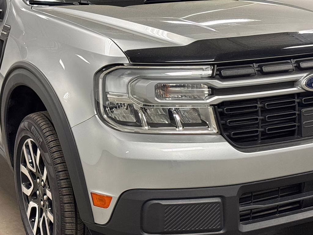 2022 Silver Metallic Ford Maverick Lariat FWD Truck