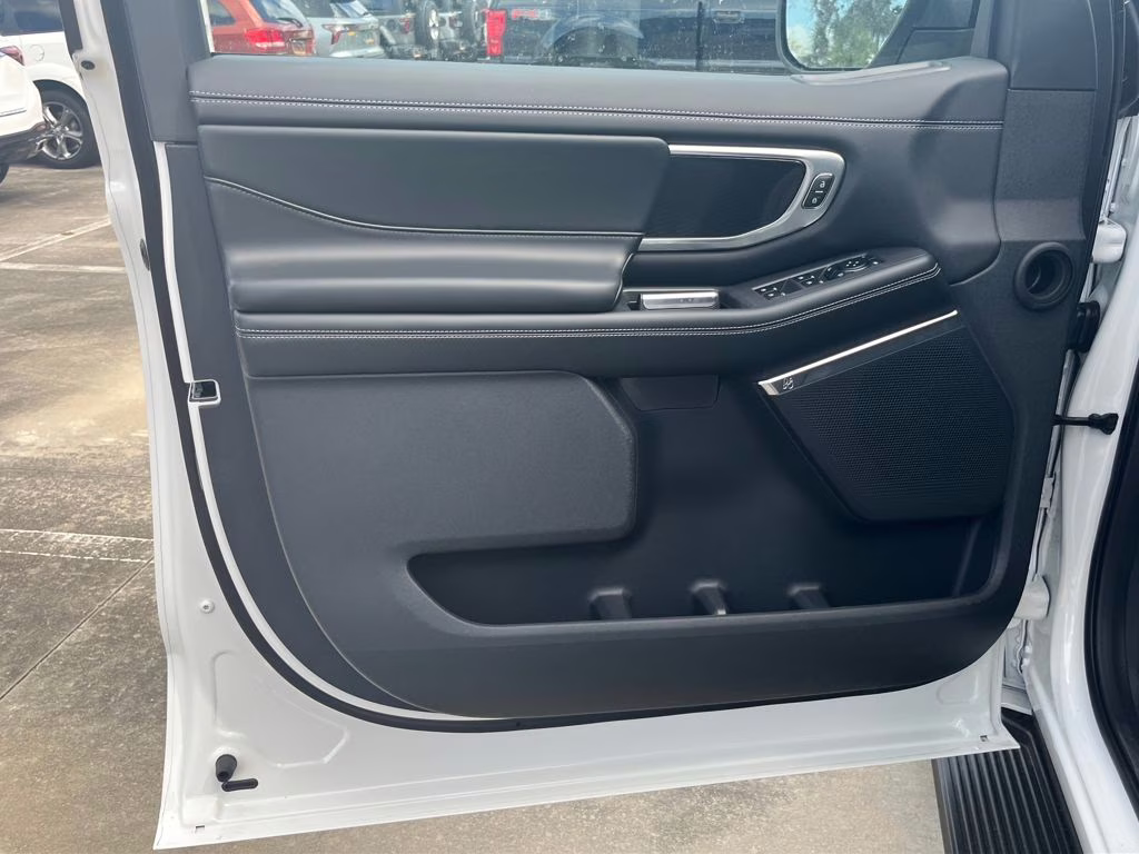 2026 White Ford Expedition Platinum 4X4 SUV