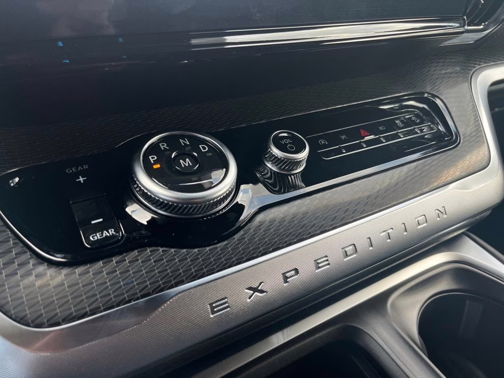 2026 White Ford Expedition Platinum 4X4 SUV