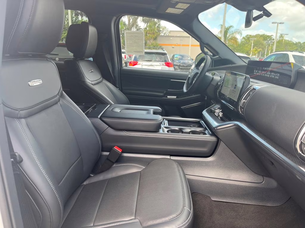 2026 White Ford Expedition Platinum 4X4 SUV