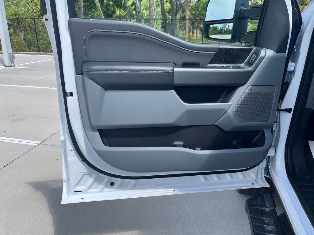 2026 Oxford White Ford Super Duty F-250 SRW XLT 4X4 Truck