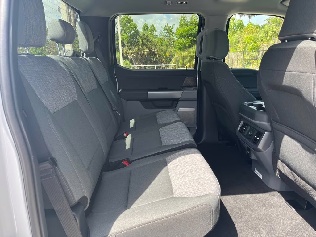 2026 Oxford White Ford Super Duty F-250 SRW XLT 4X4 Truck