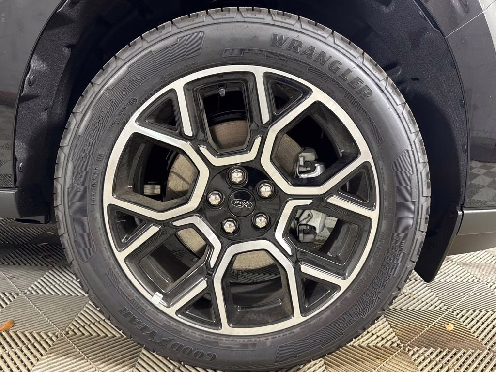 2026 Shadow Black Ford Maverick Lariat AWD Truck