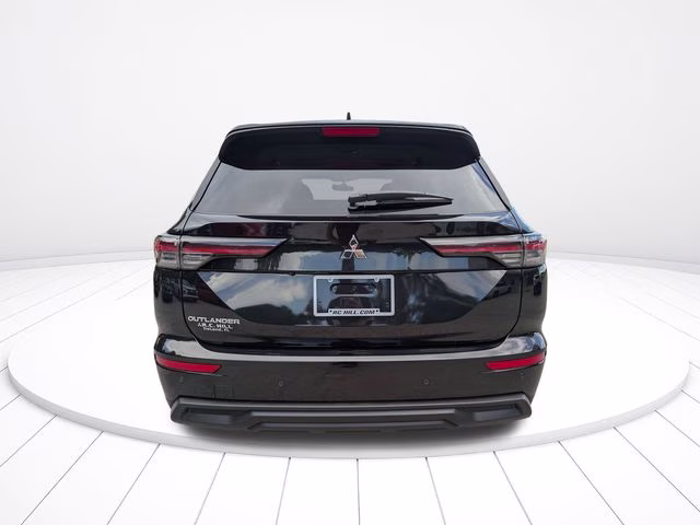 2026 Black Diamond Mitsubishi Outlander ES FWD SUV