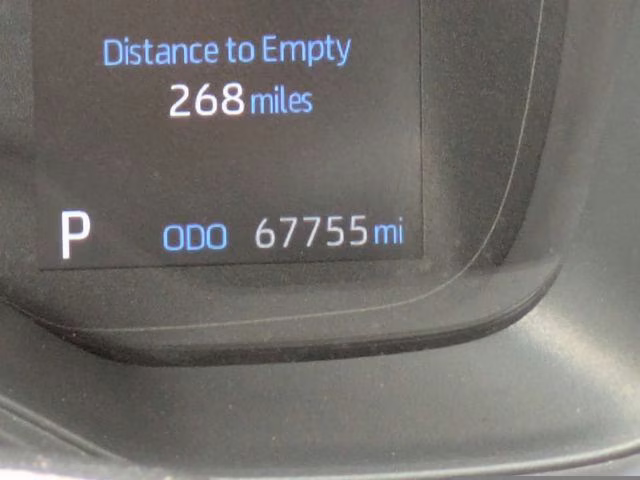 2022 Classic Silver Metallic Toyota Corolla SE FWD Sedan