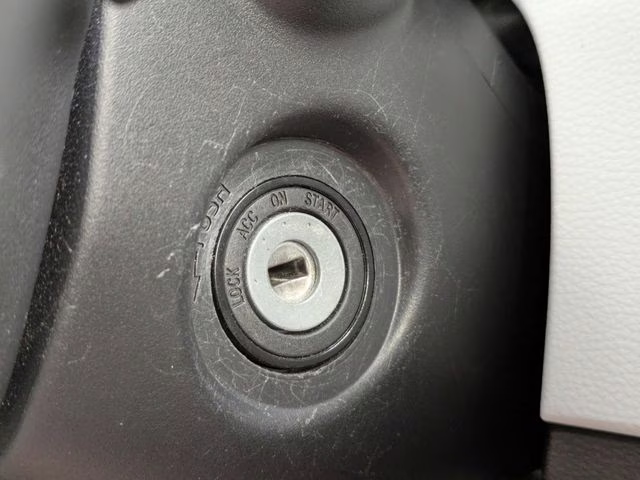 2022 Classic Silver Metallic Toyota Corolla SE FWD Sedan