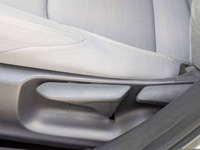 2022 Classic Silver Metallic Toyota Corolla SE FWD Sedan