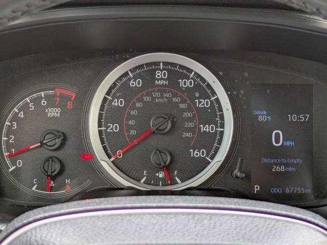 2022 Classic Silver Metallic Toyota Corolla SE FWD Sedan