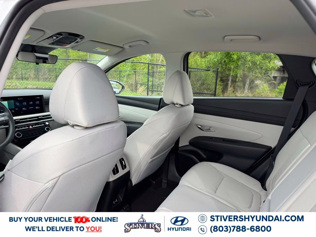 2026 White Pearl Hyundai Tucson SEL FWD SUV