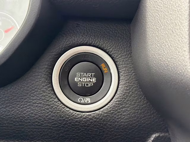 2024 Diamond Black Crystal Pearlcoat Ram 1500 Laramie RWD Truck