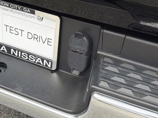 2024 Diamond Black Crystal Pearlcoat Ram 1500 Laramie RWD Truck