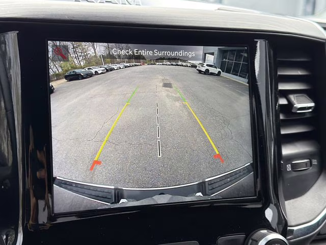 2024 Diamond Black Crystal Pearlcoat Ram 1500 Laramie RWD Truck