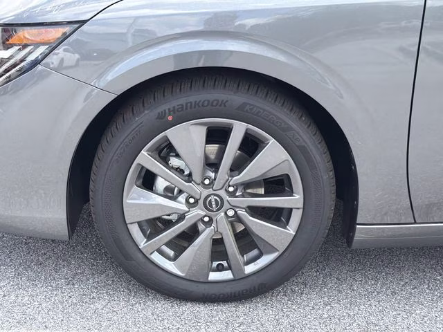 2026 Gun Metallic Nissan Sentra SL FWD Sedan