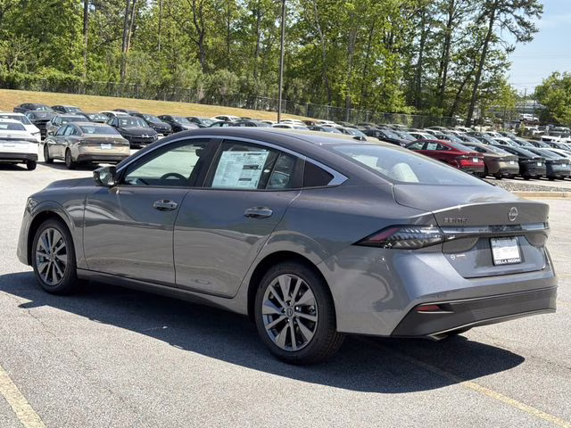 2026 Gun Metallic Nissan Sentra SL FWD Sedan