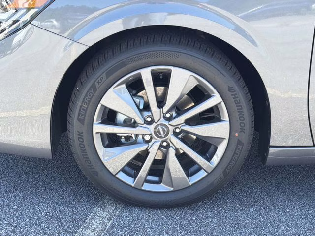 2026 Gun Metallic Nissan Sentra SL FWD Sedan