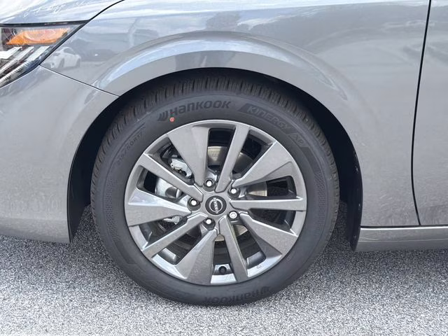 2026 Gun Metallic Nissan Sentra SL FWD Sedan