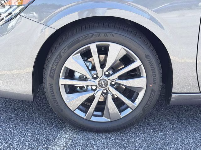 2026 Gun Metallic Nissan Sentra SL FWD Sedan