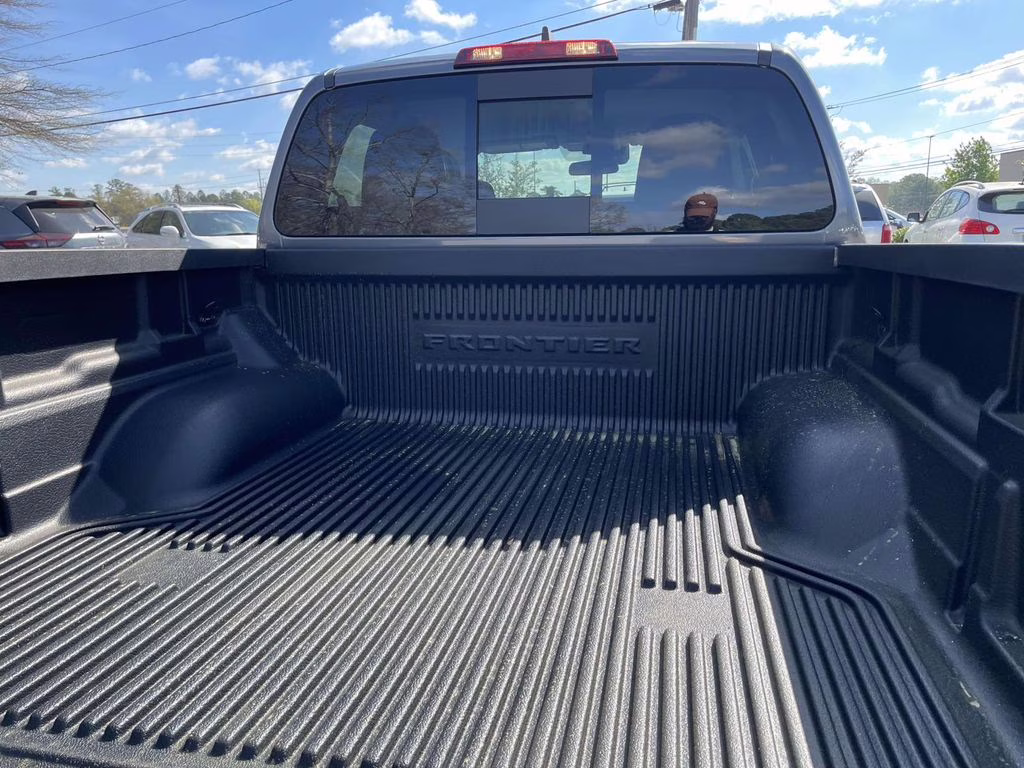 2026 Gun Metallic Nissan Frontier SV 4X4 Truck