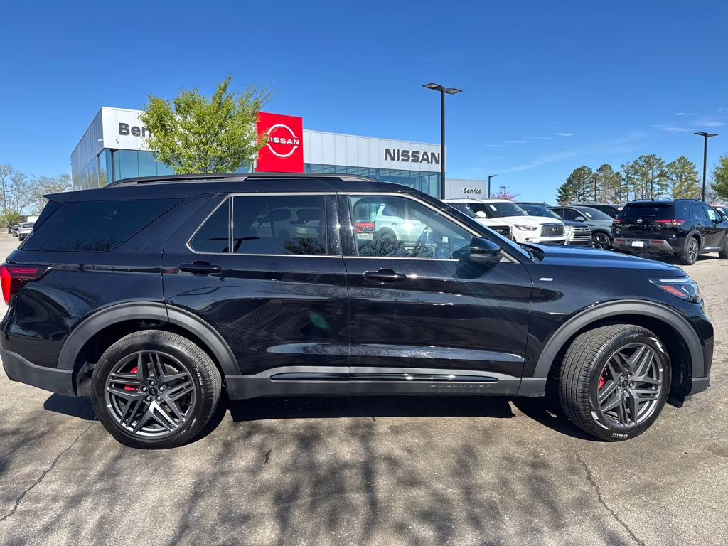 2025 Black Metallic Ford Explorer ST-Line 4X4 SUV