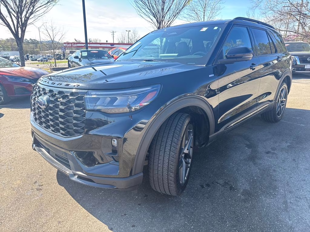 2025 Black Metallic Ford Explorer ST-Line 4X4 SUV