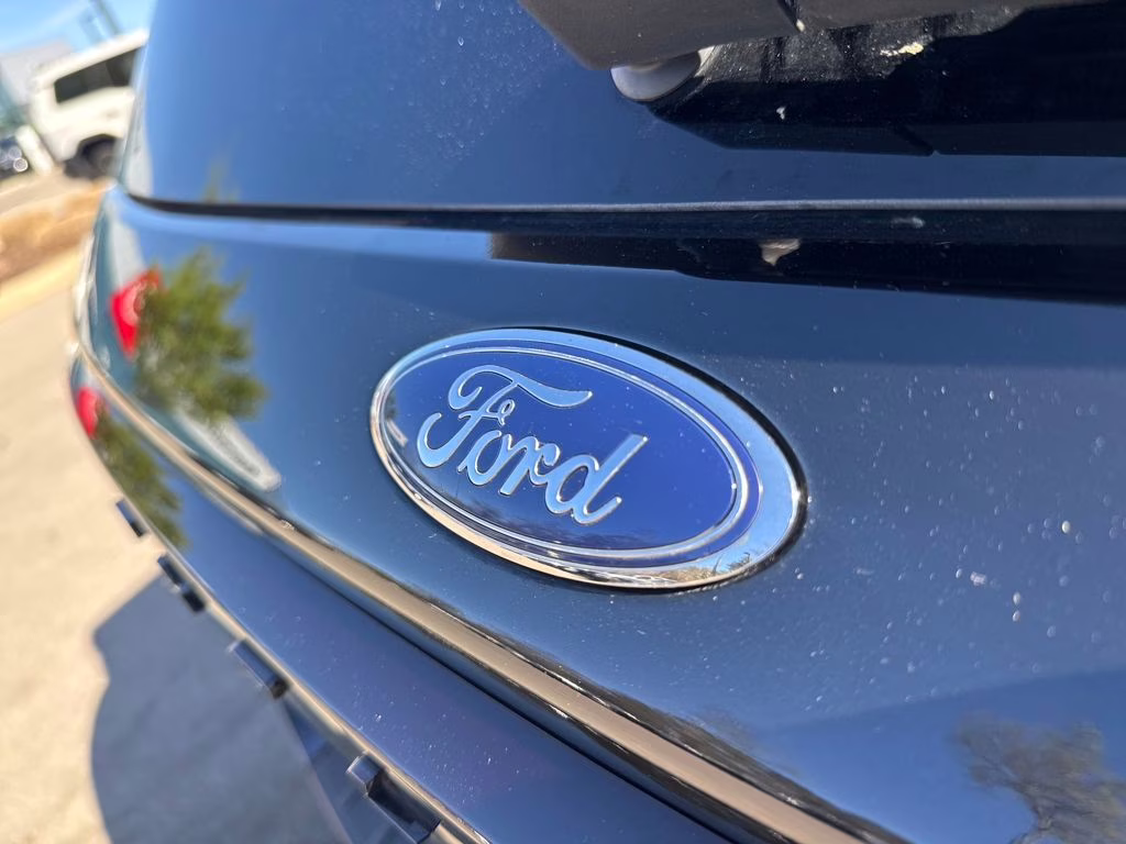 2025 Black Metallic Ford Explorer ST-Line 4X4 SUV