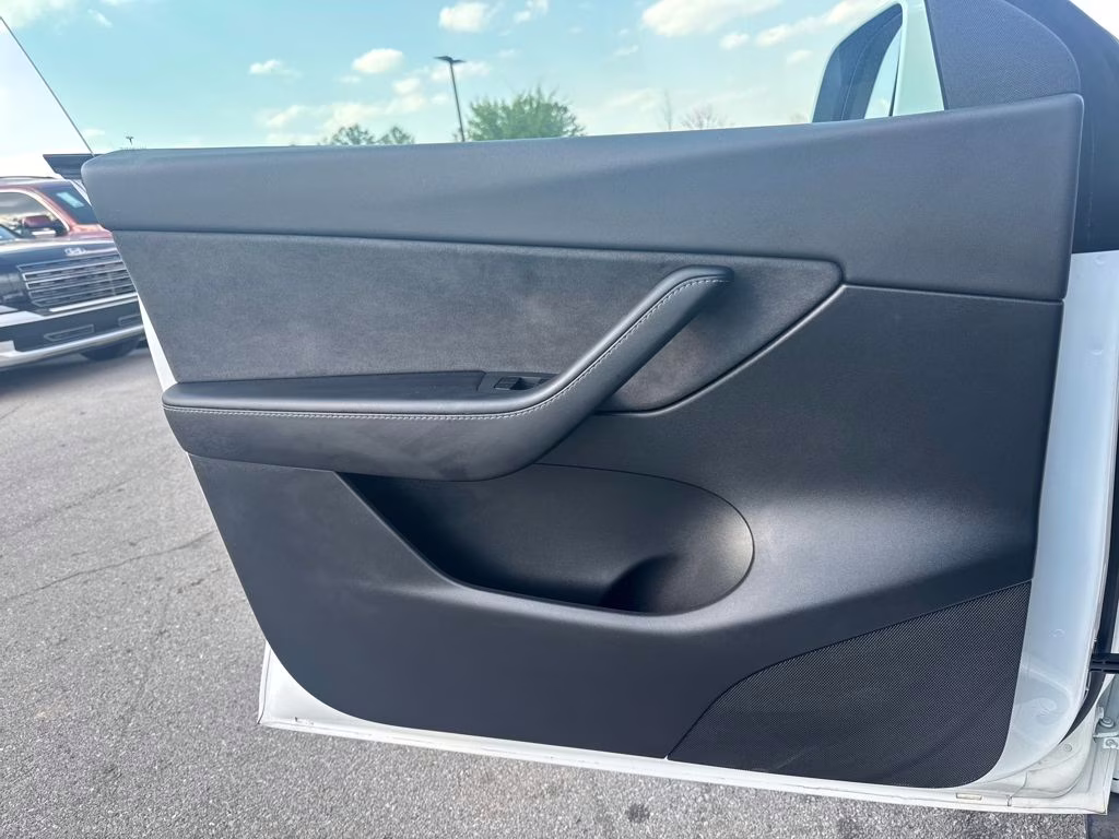 2021 Pearl White Multi-Coat Tesla Model Y Long Range AWD SUV