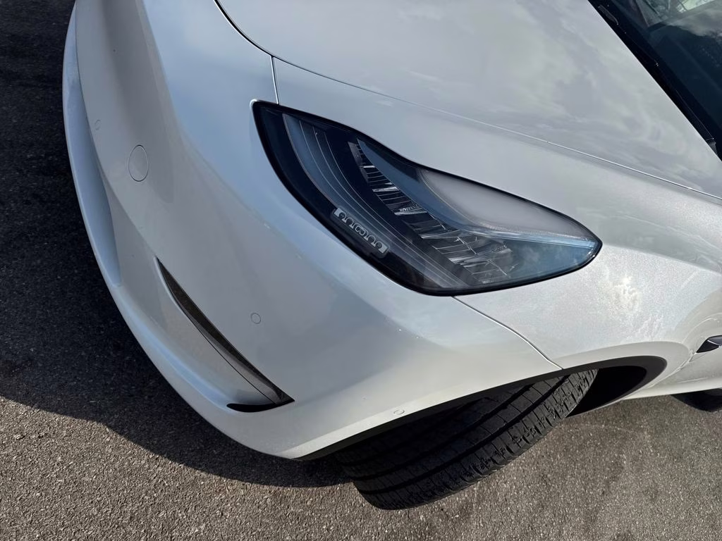 2021 Pearl White Multi-Coat Tesla Model Y Long Range AWD SUV