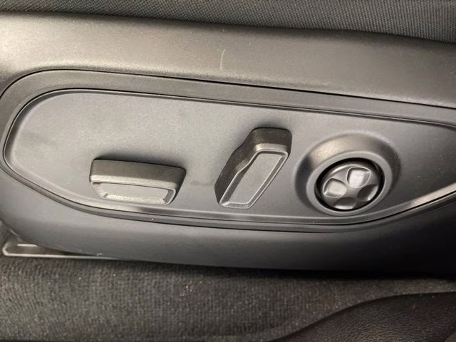 2026 Bright White Clearcoat Jeep Grand Cherokee Altitude 4X4 SUV