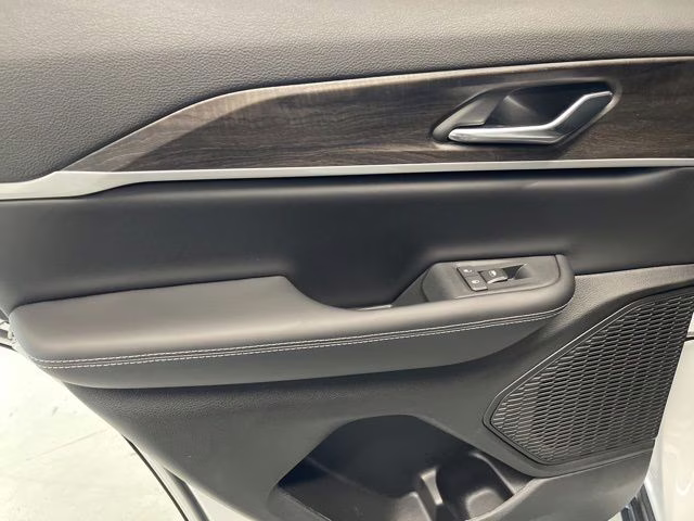 2026 Bright White Clearcoat Jeep Grand Cherokee Altitude 4X4 SUV