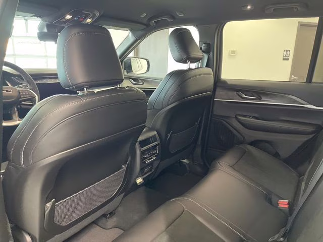 2026 Bright White Clearcoat Jeep Grand Cherokee Altitude 4X4 SUV