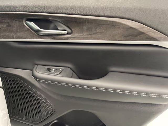 2026 Bright White Clearcoat Jeep Grand Cherokee Altitude 4X4 SUV