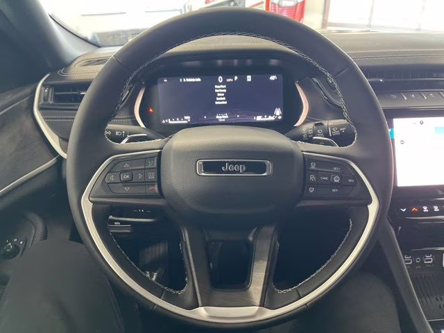 2026 Bright White Clearcoat Jeep Grand Cherokee Altitude 4X4 SUV