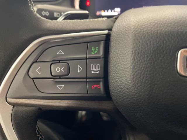 2026 Bright White Clearcoat Jeep Grand Cherokee Altitude 4X4 SUV