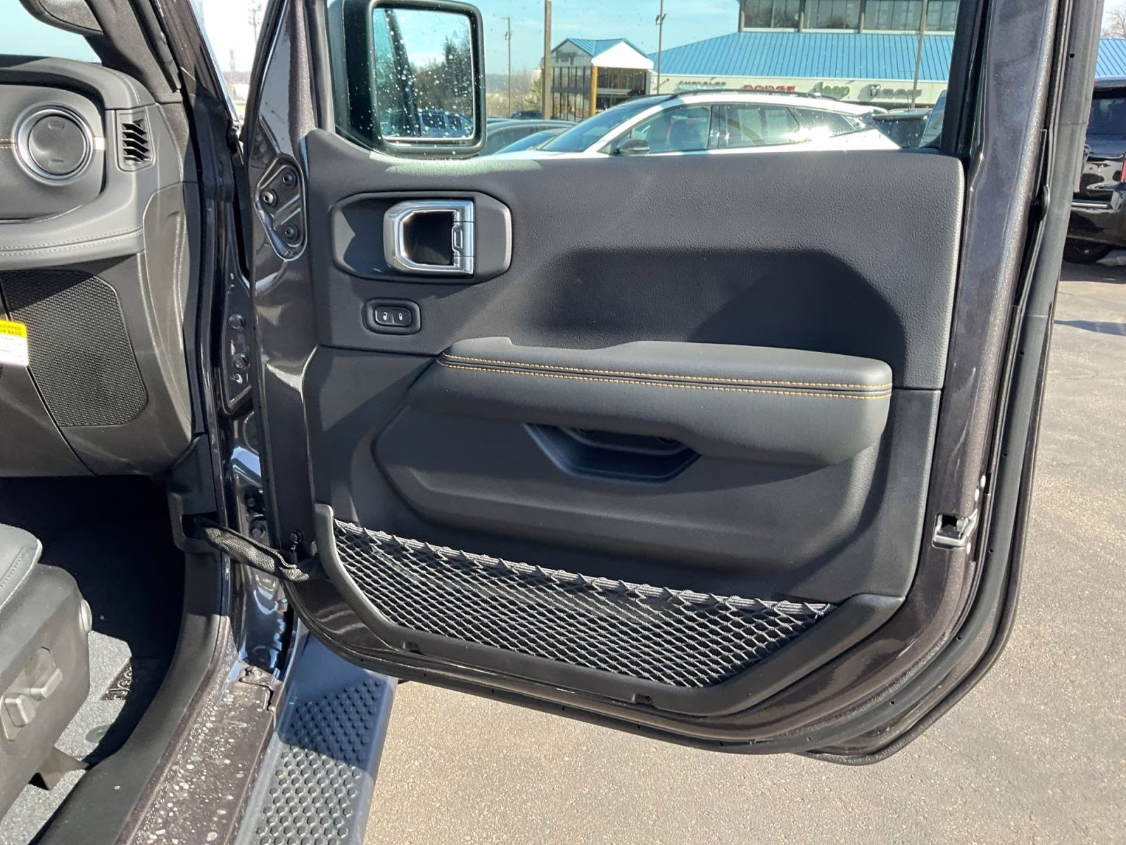 2026 Granite Crystal Metallic Clearcoat Jeep Wrangler Sahara 4X4 SUV