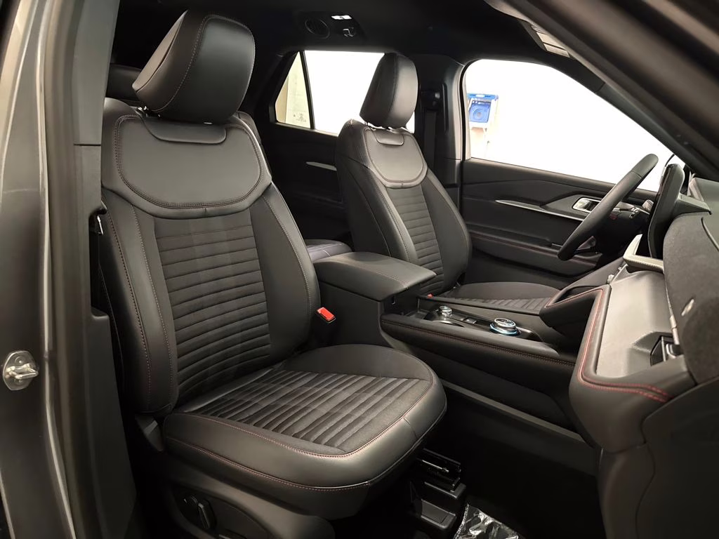 2026 Carbonized Gray Metallic Ford Explorer ST-Line RWD SUV