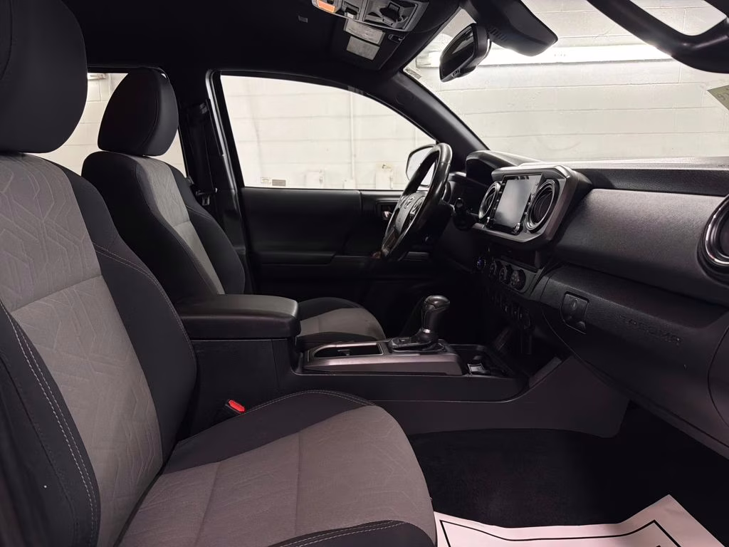 2020 Midnight Black Metallic Toyota Tacoma TRD Off-Road 4X4 Truck