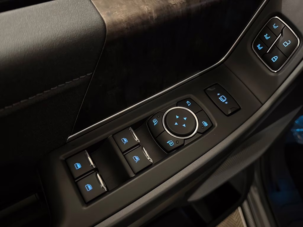 2026 Carbonized Gray Metallic Ford Super Duty F-250 SRW Lariat 4X4 Truck