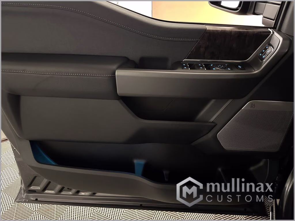 2026 Carbonized Gray Metallic Ford Super Duty F-250 SRW Lariat 4X4 Truck
