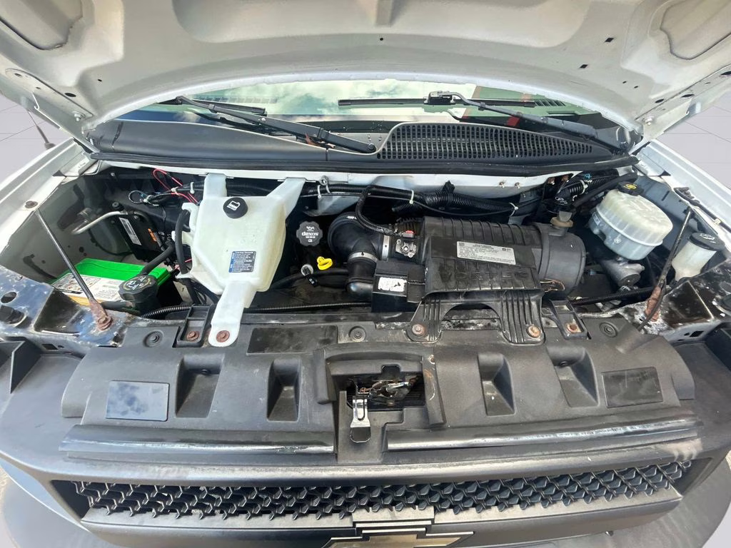 2016 Summit White Chevrolet Express 3500 Work Van RWD Truck