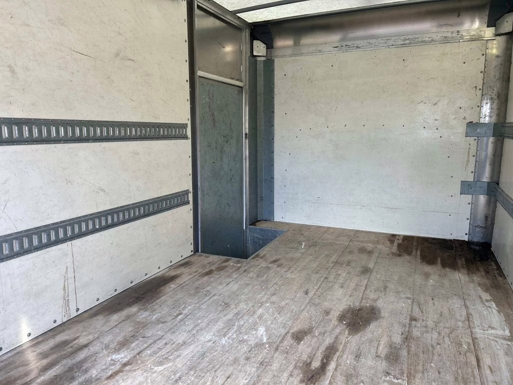 2016 Summit White Chevrolet Express 3500 Work Van RWD Truck